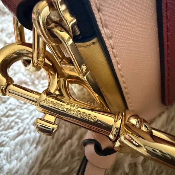 Marc Jacobs Pink Leather Crossbody Camera Bag with Gold Hardware - Picture 7 of 11